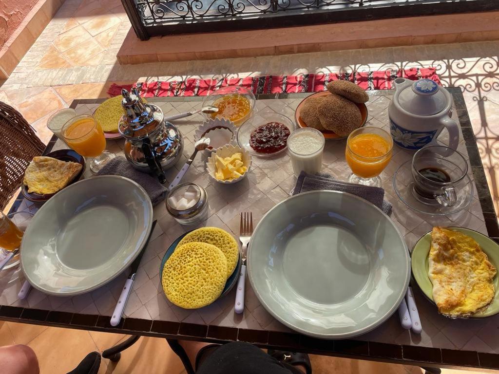 Vakantiehuis Privatise Jusqu A 5 Personnes A 5 Minutes Place Jemma El Fna Loue Avec Menage Et Petit Dejeuner Compris